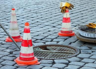 Zabezpieczenie studzienki w trakcie prac